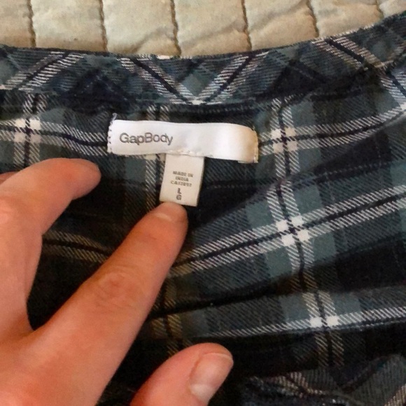 Adorable flannel nightie/ PJ top! - Picture 2 of 4